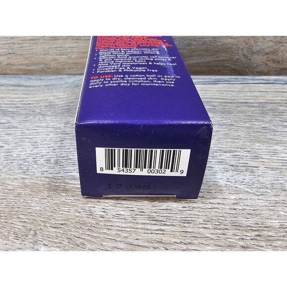 Completely Bare Calm Down Ingrown Hair Razor Bump Redness Eliminator - Picture 3 of 3